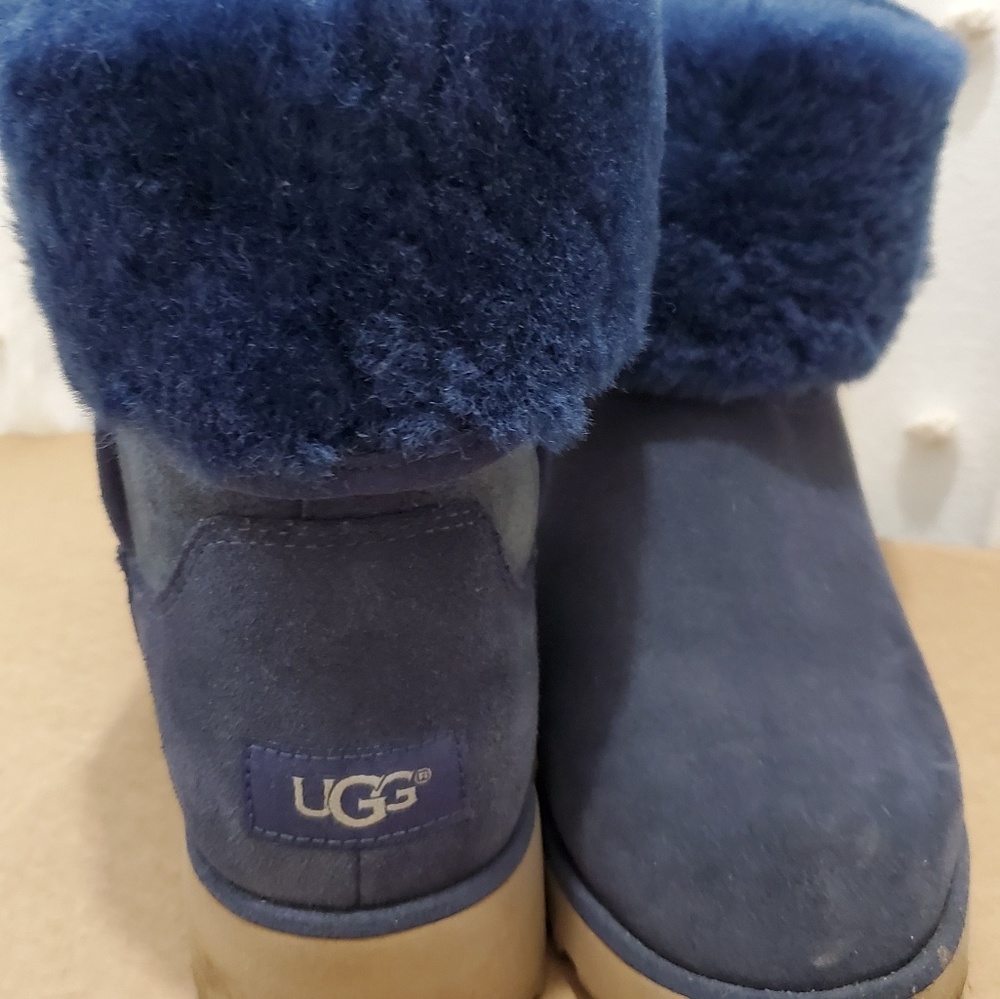 UGGs